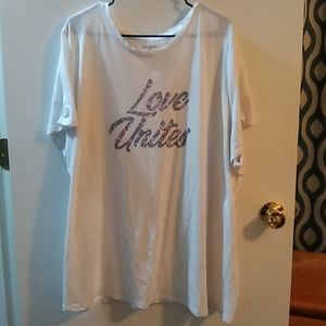 Lane Bryant Tshirt 26/28 "Love Unites"